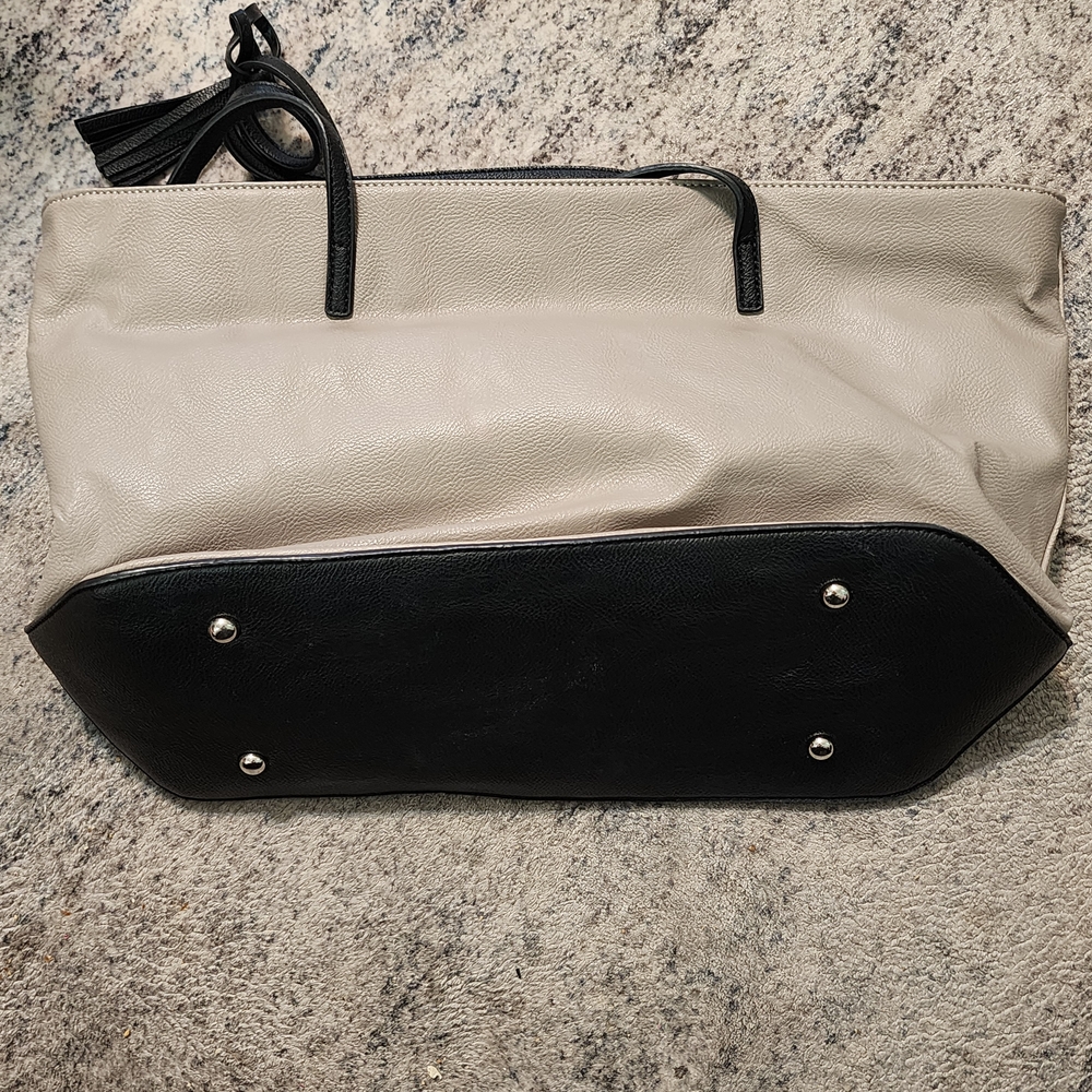 Nine West Cream and Black Two-Tone Tote